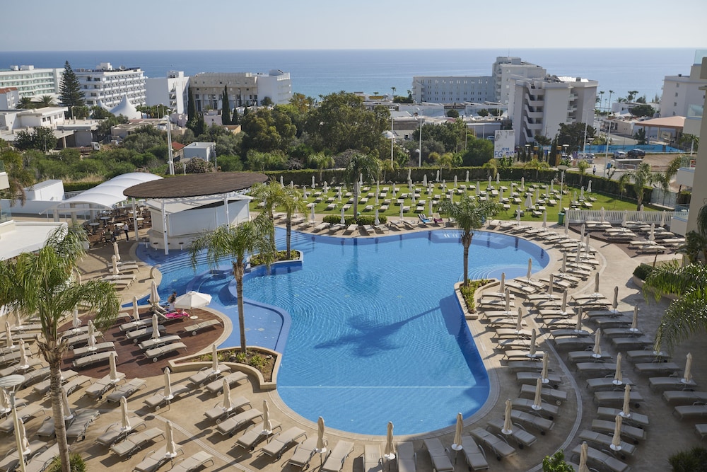 Sunrise Oasis Hotel & Waterpark — Swimming pool in Protaras, Famagusta Region