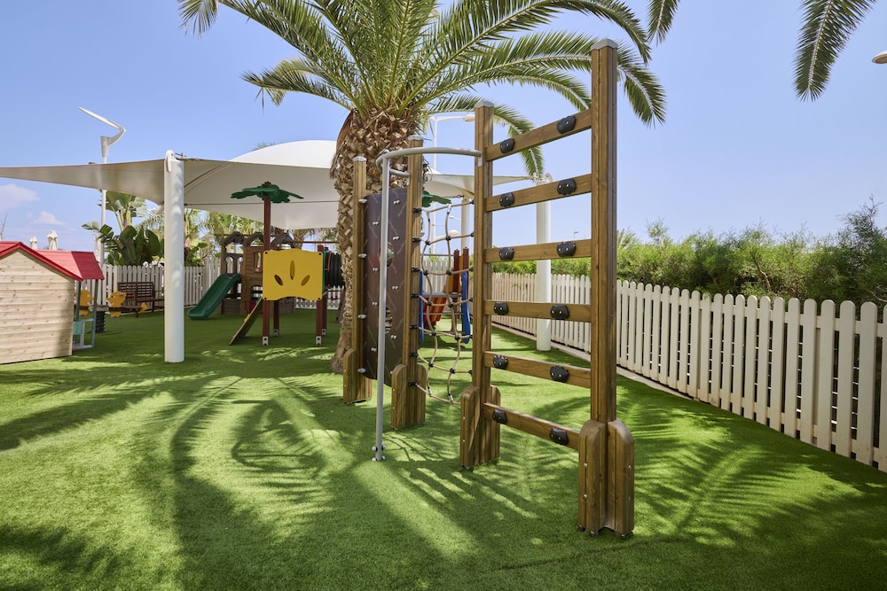 Sunrise Oasis Hotel & Waterpark — Attractions for children in Protaras, Famagusta Region