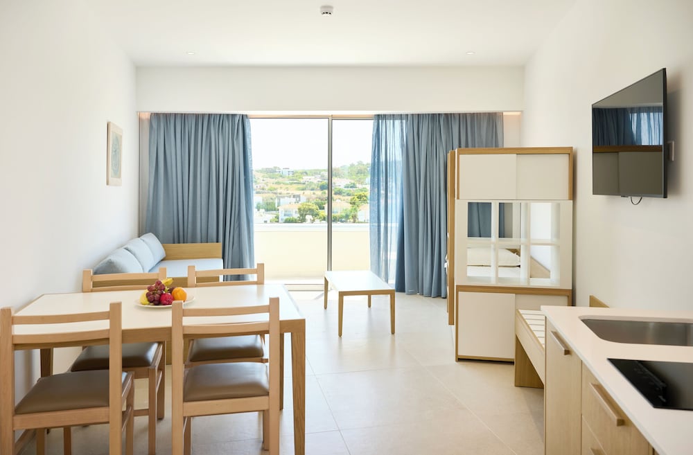 Sunrise Oasis Hotel & Waterpark — Hotel rooms in Protaras, Famagusta Region