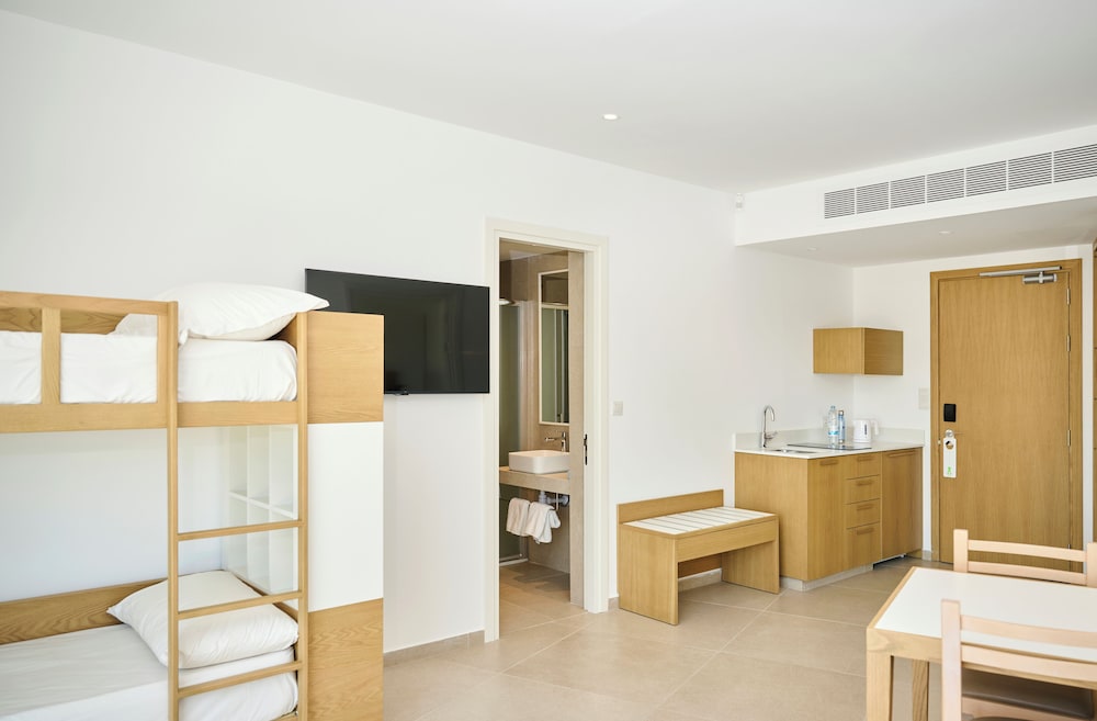 Sunrise Oasis Hotel & Waterpark — Hotel rooms in Protaras, Famagusta Region