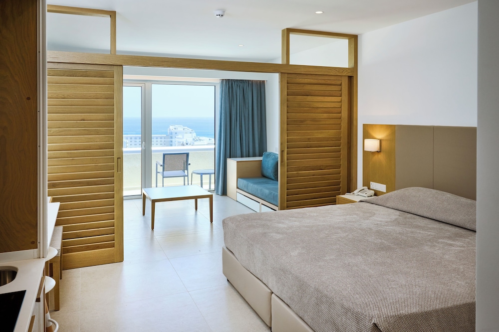 Sunrise Oasis Hotel & Waterpark — Hotel rooms in Protaras, Famagusta Region