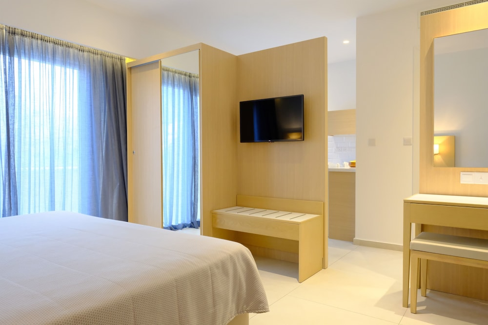 Sunrise Oasis Hotel & Waterpark — Hotel rooms in Protaras, Famagusta Region