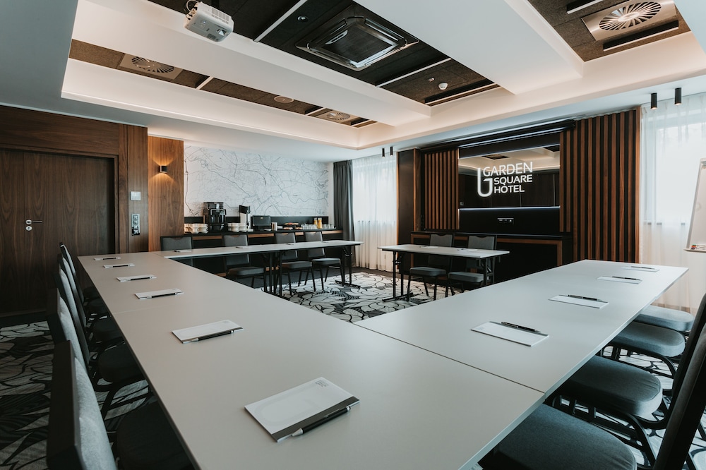 Focus Hotel Premium Kraków — Hotel building in Krakow, Lesser Poland