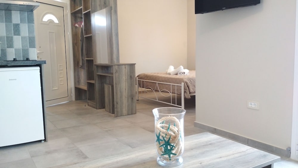 Casa de Rosa Apartments — Hotel rooms in Svoronata, Ionian Islands