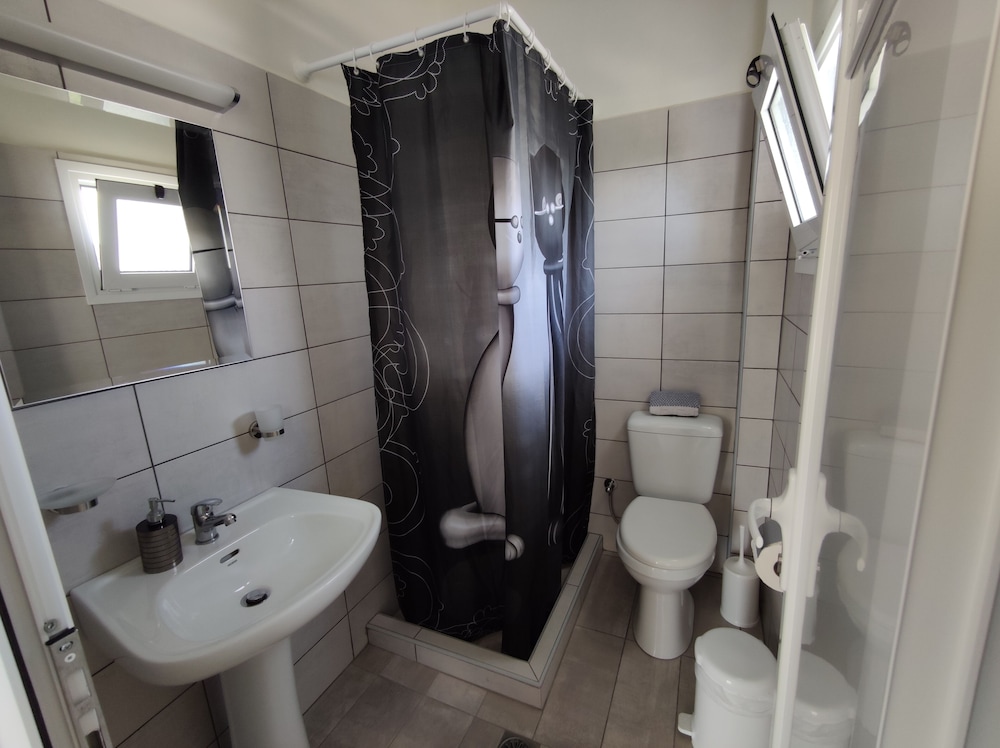 Casa de Rosa Apartments — Hotel rooms in Svoronata, Ionian Islands