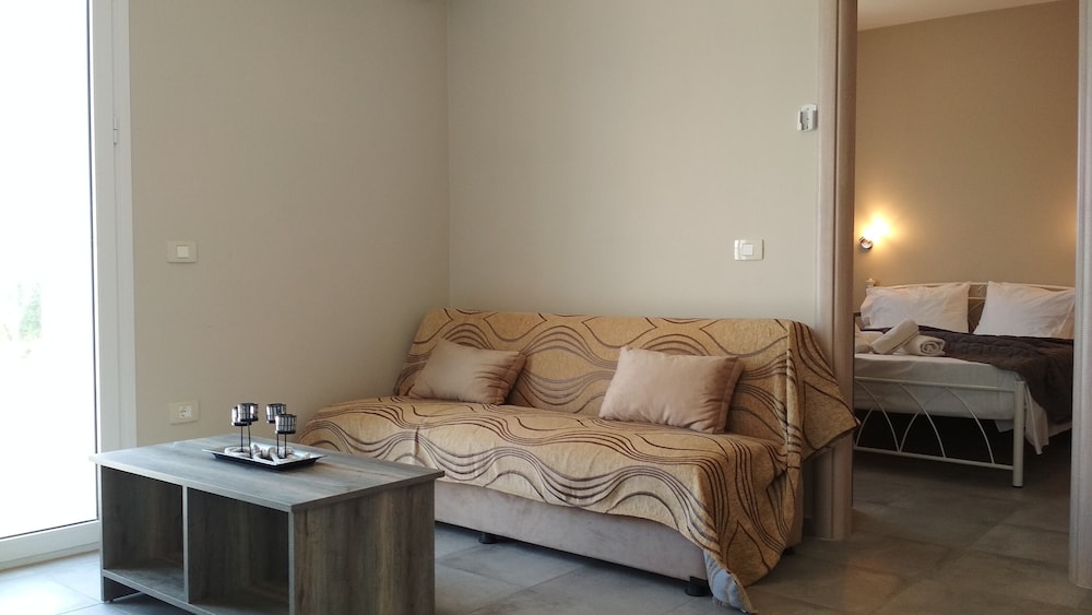 Casa de Rosa Apartments — Hotel rooms in Svoronata, Ionian Islands