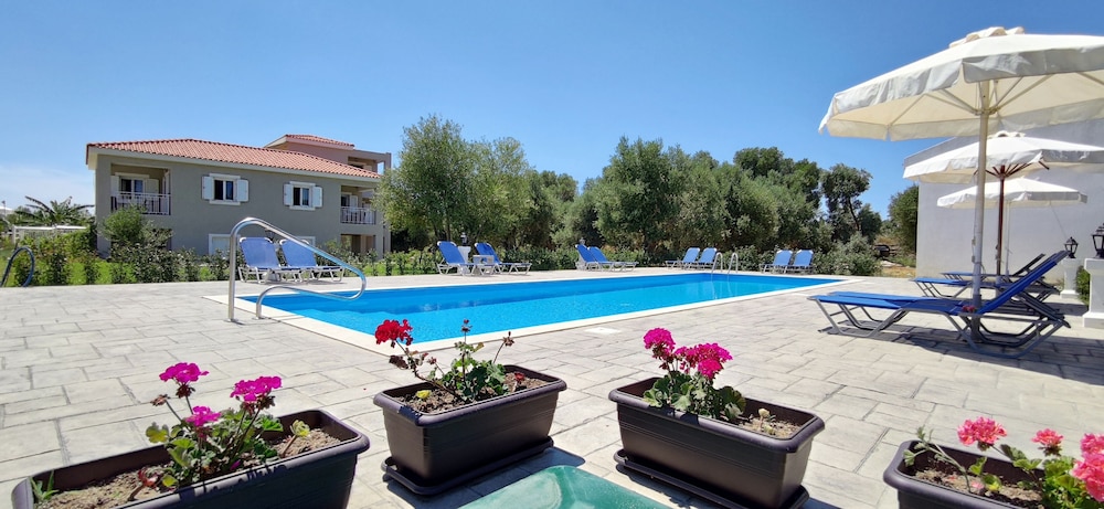 Casa de Rosa Apartments — Swimming pool in Svoronata, Ionian Islands