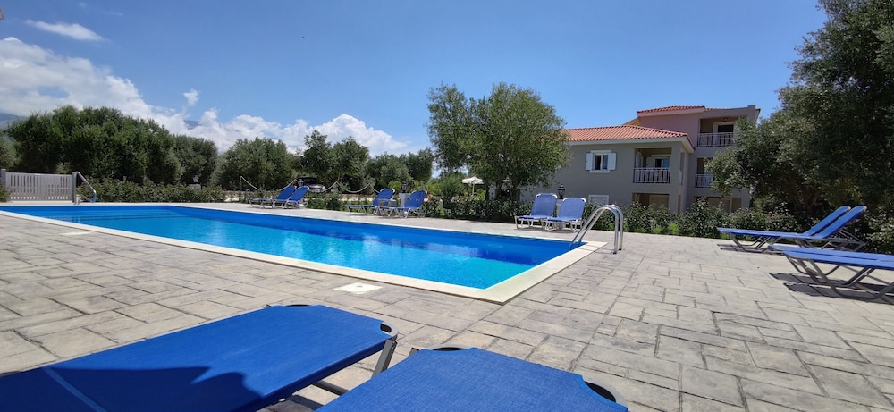 Casa de Rosa Apartments — Swimming pool in Svoronata, Ionian Islands