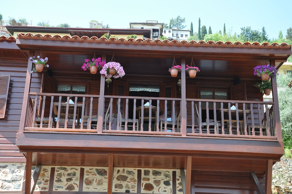 Harmony Boutique Hotel — Hotel building in Alanya