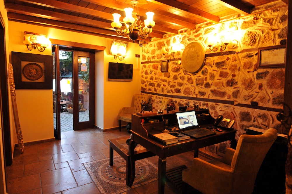 Harmony Boutique Hotel — Hotel building in Alanya