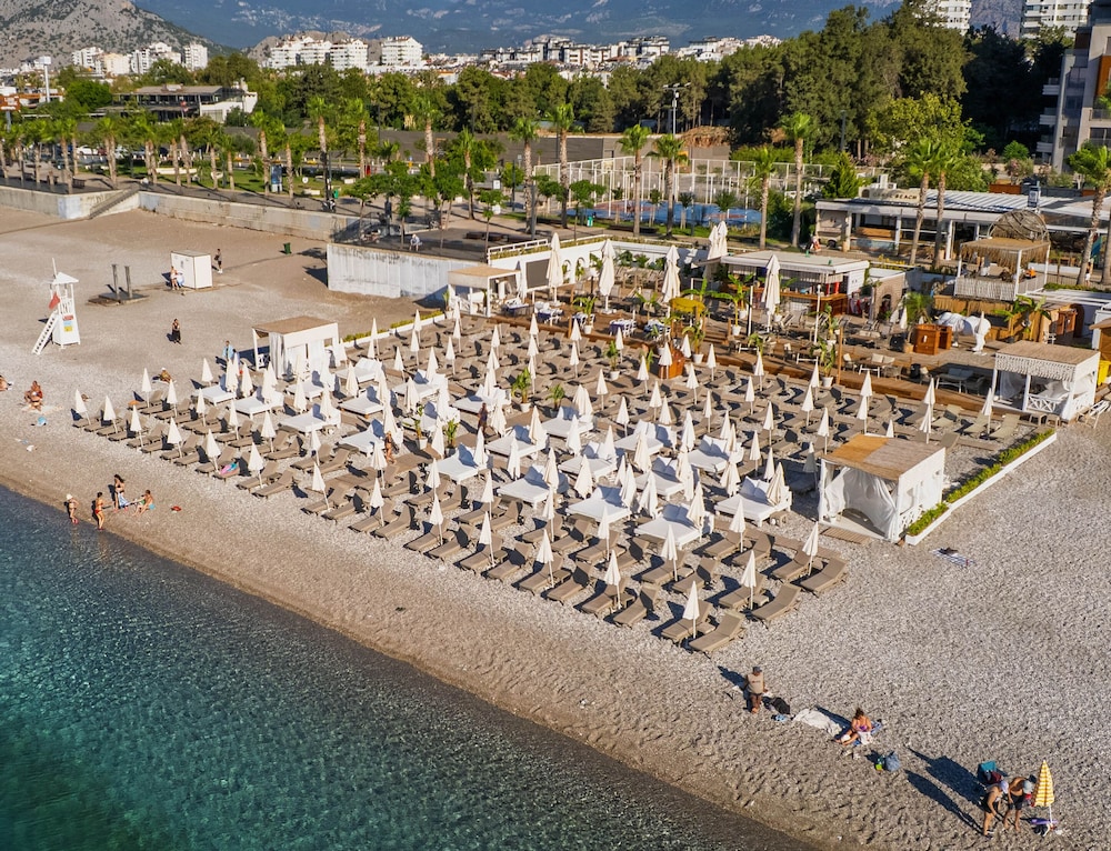 DoubleTree By Hilton Antalya City Centre - zdjęcie 3