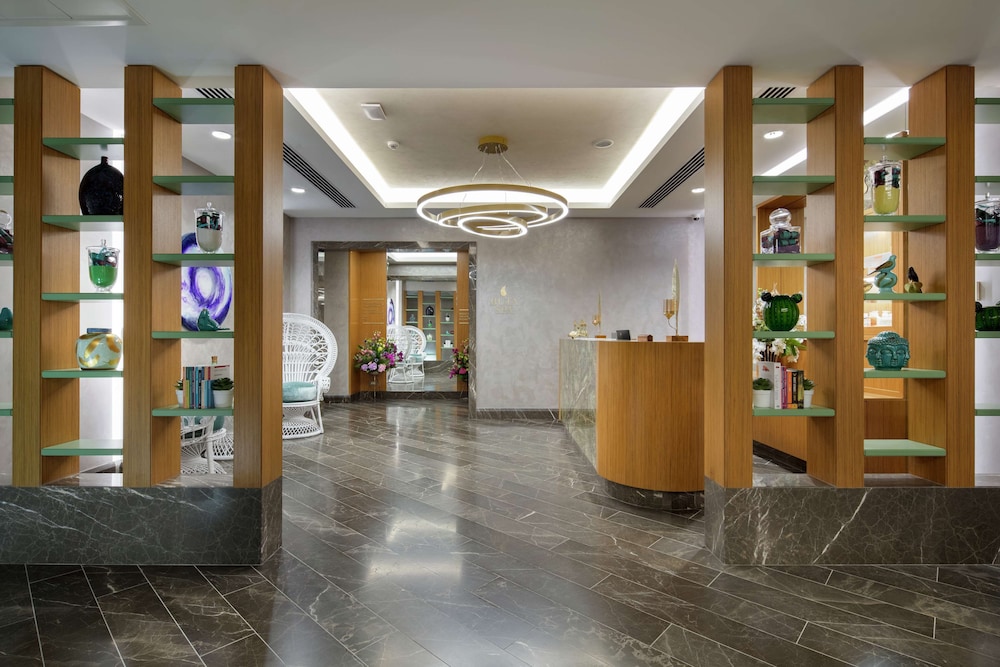 DoubleTree By Hilton Antalya City Centre — Hotel building in Antalya