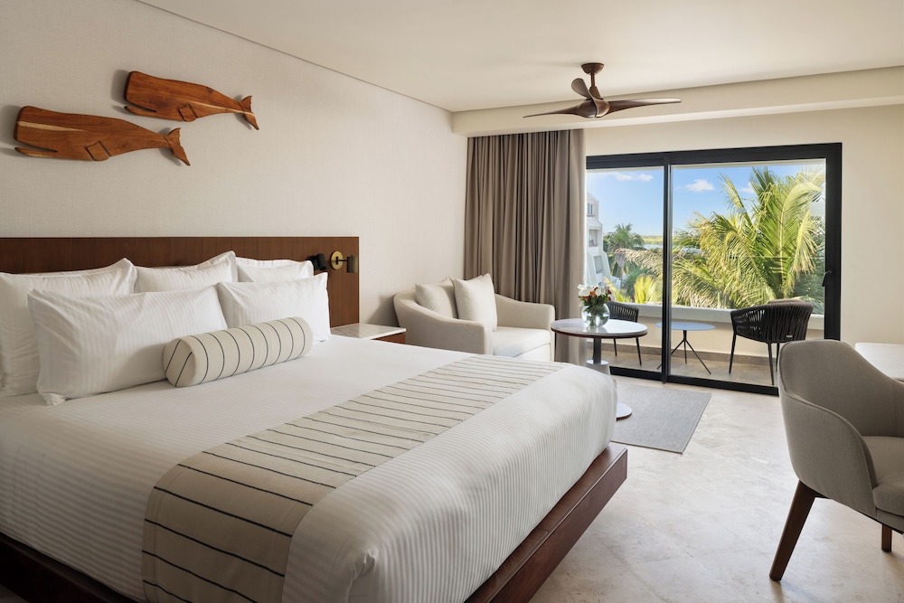Secrets Mirabel Cancun Resort & Spa - Adults Only - Breathtaking Lagoon and Ocean Views — Hotel rooms in Cancun, Quintana Roo