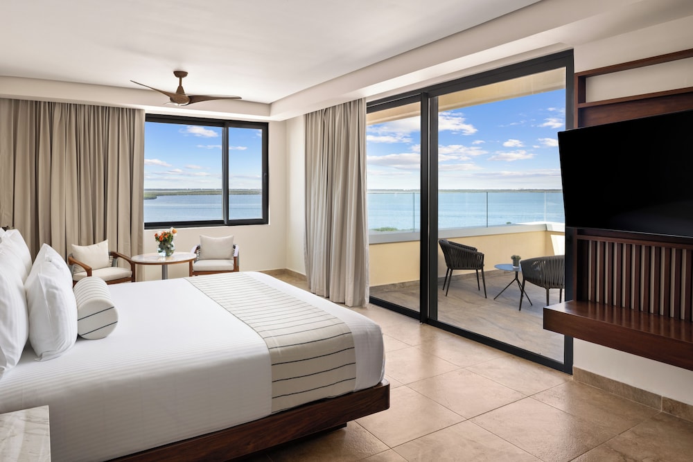 Secrets Mirabel Cancun Resort & Spa - Adults Only - Breathtaking Lagoon and Ocean Views — Hotel rooms in Cancun, Quintana Roo
