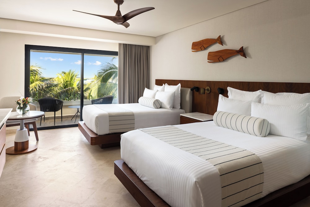 Secrets Mirabel Cancun Resort & Spa - Adults Only - Breathtaking Lagoon and Ocean Views — Hotel rooms in Cancun, Quintana Roo