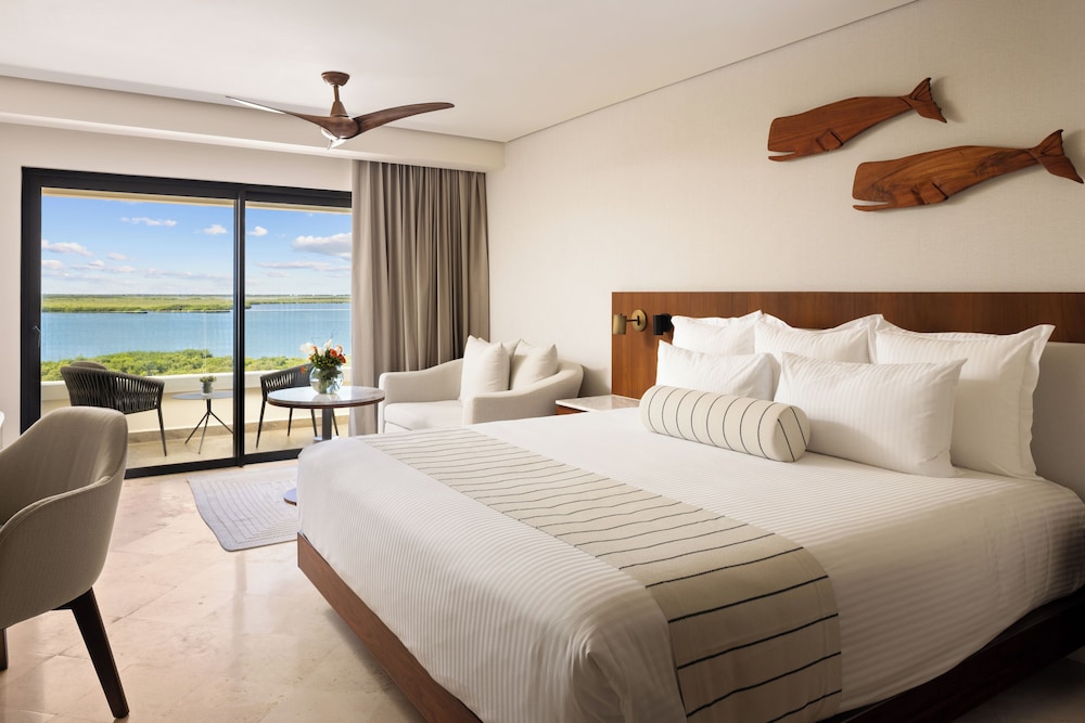 Secrets Mirabel Cancun Resort & Spa - Adults Only - Breathtaking Lagoon and Ocean Views — Hotel rooms in Cancun, Quintana Roo