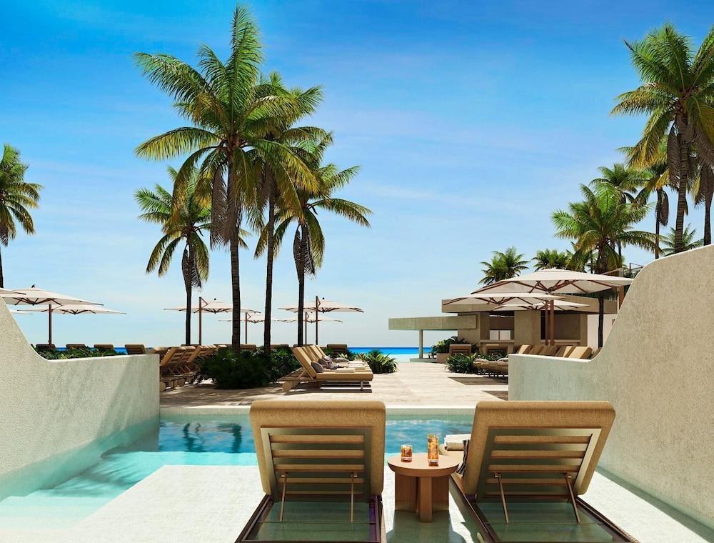 Secrets Mirabel Cancun Resort & Spa - Adults Only - Breathtaking Lagoon and Ocean Views — Swimming pool in Cancun, Quintana Roo