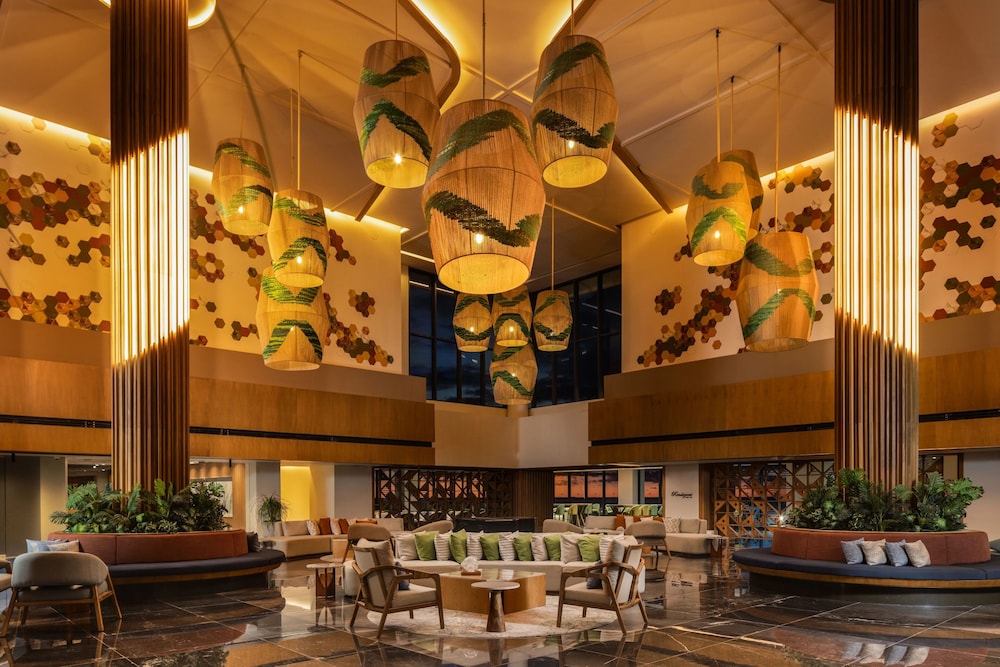 Secrets Mirabel Cancun Resort & Spa - Adults Only - Breathtaking Lagoon and Ocean Views — Hotel building in Cancun, Quintana Roo