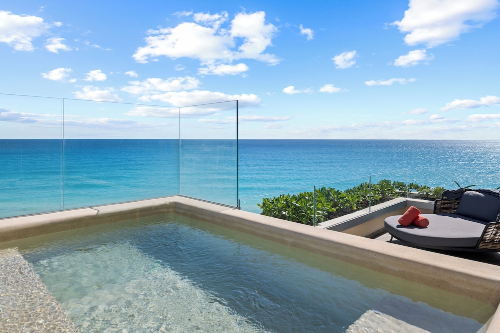 Secrets Mirabel Cancun Resort & Spa - Adults Only - Breathtaking Lagoon and Ocean Views — Swimming pool in Cancun, Quintana Roo