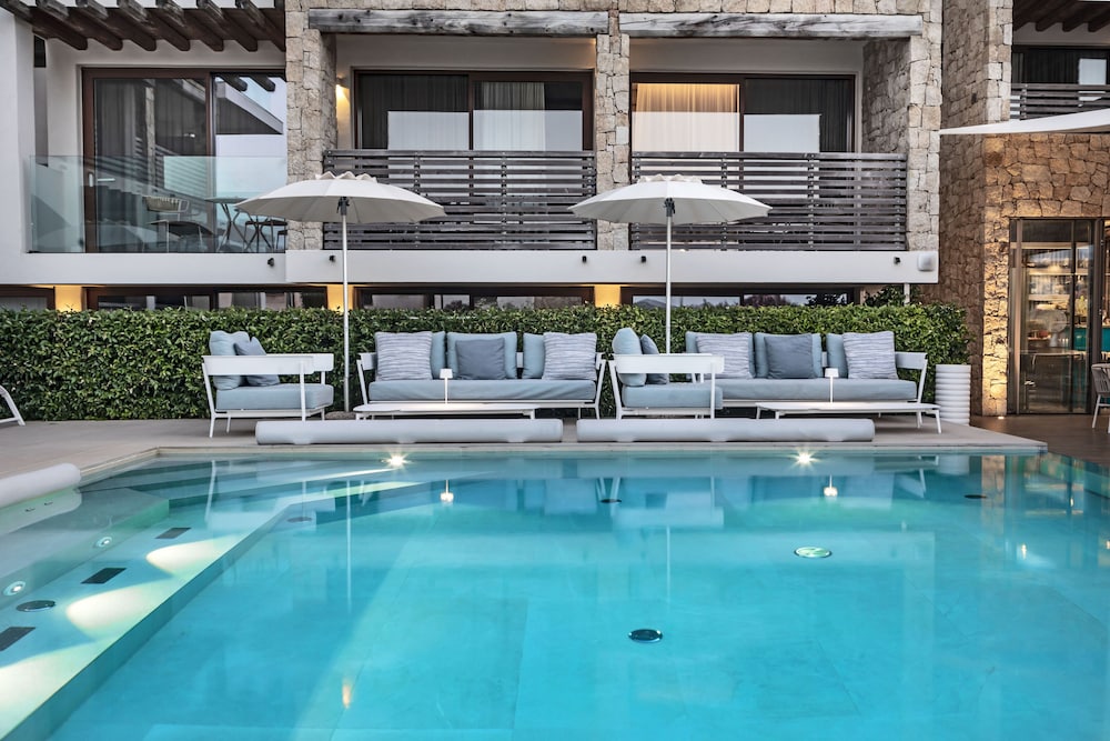 Sandalia Boutique Hotel - Adults Only — Swimming pool in Arzachena, Sardinia