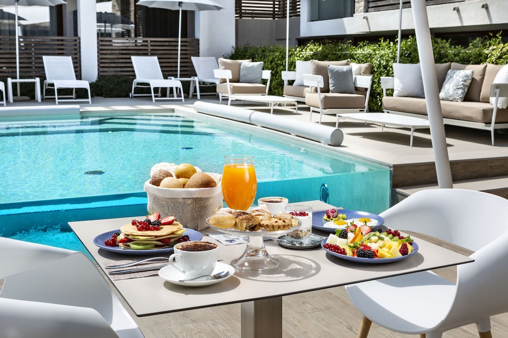 Sandalia Boutique Hotel - Adults Only — Swimming pool in Arzachena, Sardinia
