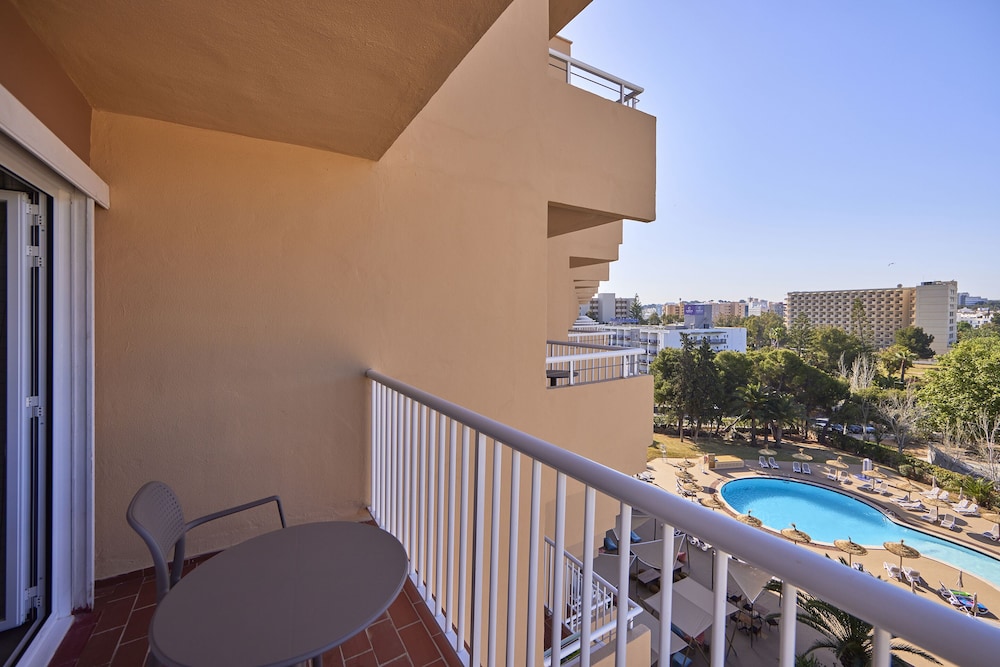 tent Palmanova — Hotel building in Palma Nova, Balearic Islands