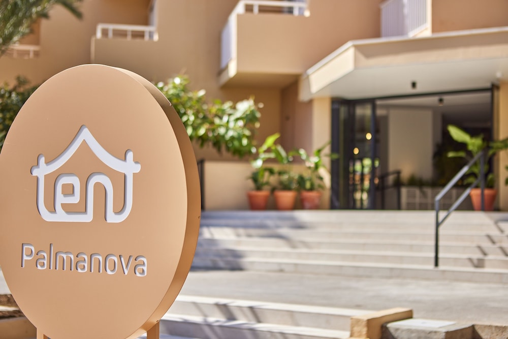 tent Palmanova — Hotel building in Palma Nova, Balearic Islands