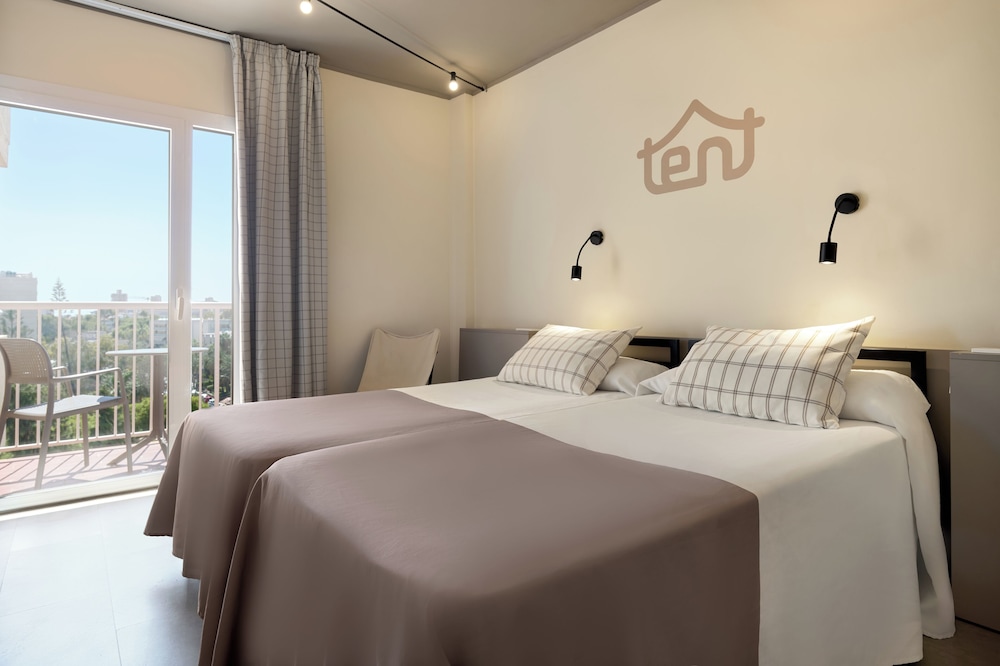 tent Palmanova — Hotel rooms in Palma Nova, Balearic Islands