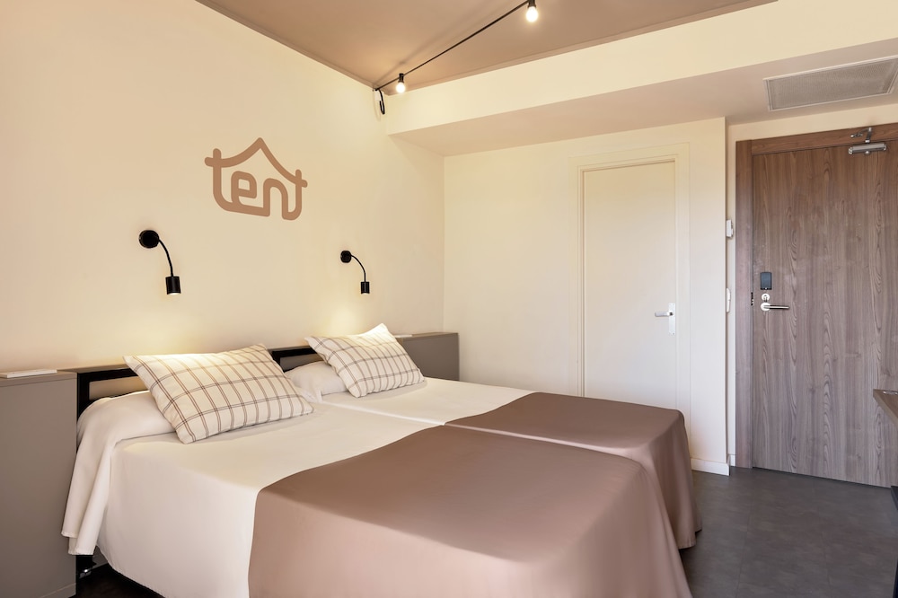 tent Palmanova — Hotel rooms in Palma Nova, Balearic Islands