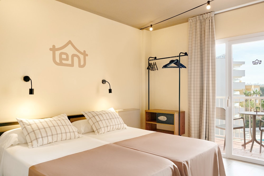 tent Palmanova — Hotel rooms in Palma Nova, Balearic Islands
