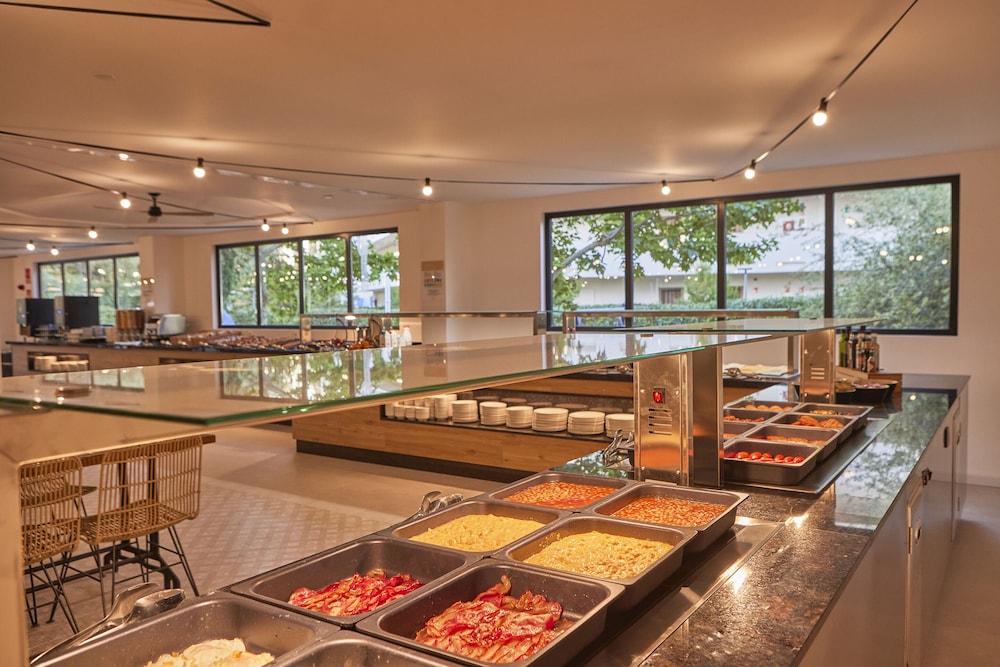 tent Palmanova — Restaurant & bars in Palma Nova, Balearic Islands