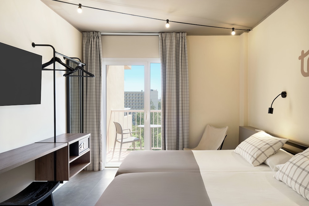 tent Palmanova — Hotel rooms in Palma Nova, Balearic Islands