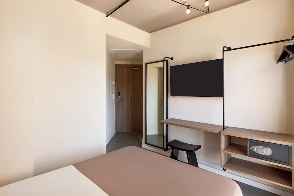 tent Palmanova — Hotel rooms in Palma Nova, Balearic Islands
