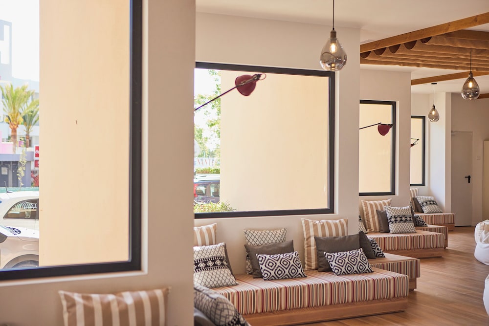 tent Palmanova — Hotel rooms in Palma Nova, Balearic Islands