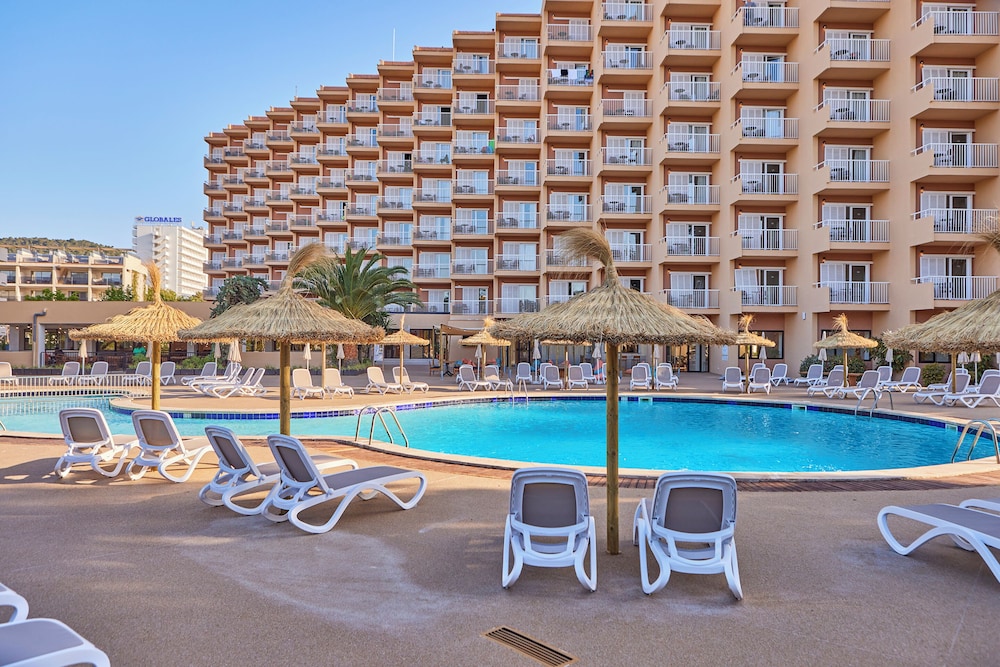 tent Palmanova — Swimming pool in Palma Nova, Balearic Islands