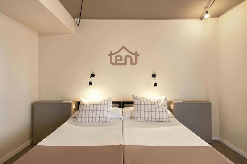 tent Palmanova — Hotel rooms in Palma Nova, Balearic Islands