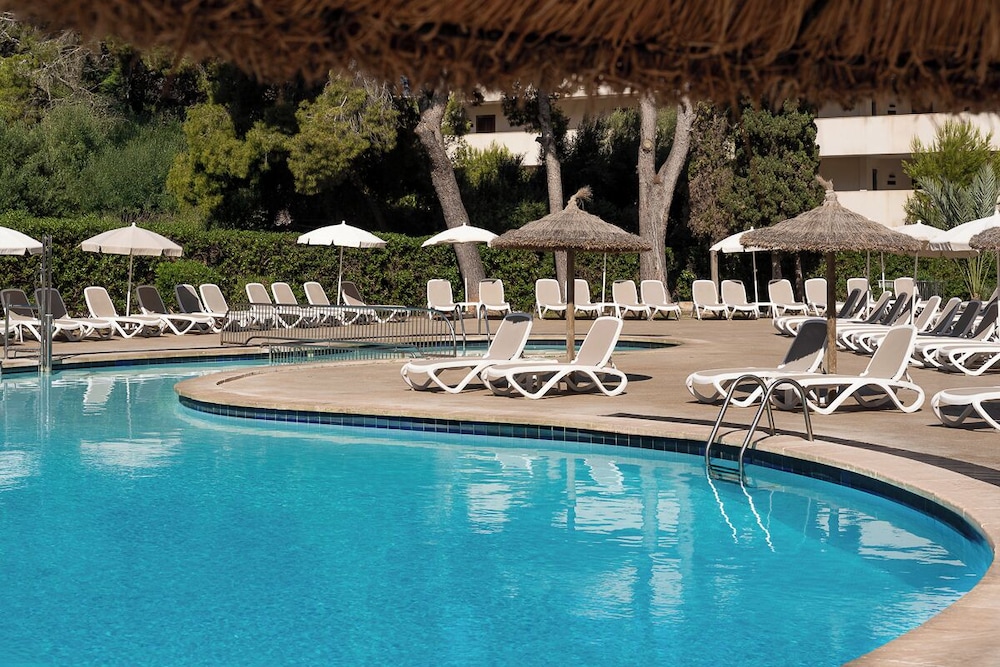 tent Palmanova — Swimming pool in Palma Nova, Balearic Islands