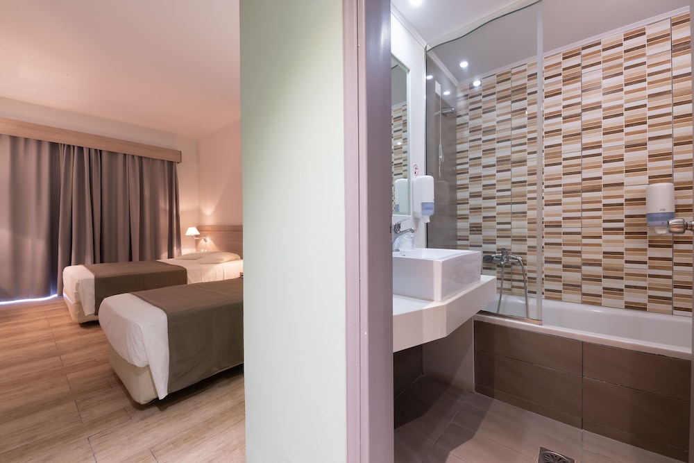 Akti Beach Club — Hotel rooms in Kardamena, South Aegean