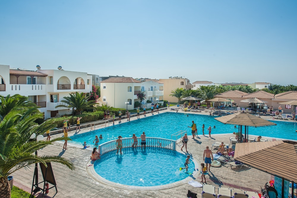 Akti Beach Club — Main photo in Kardamena, South Aegean