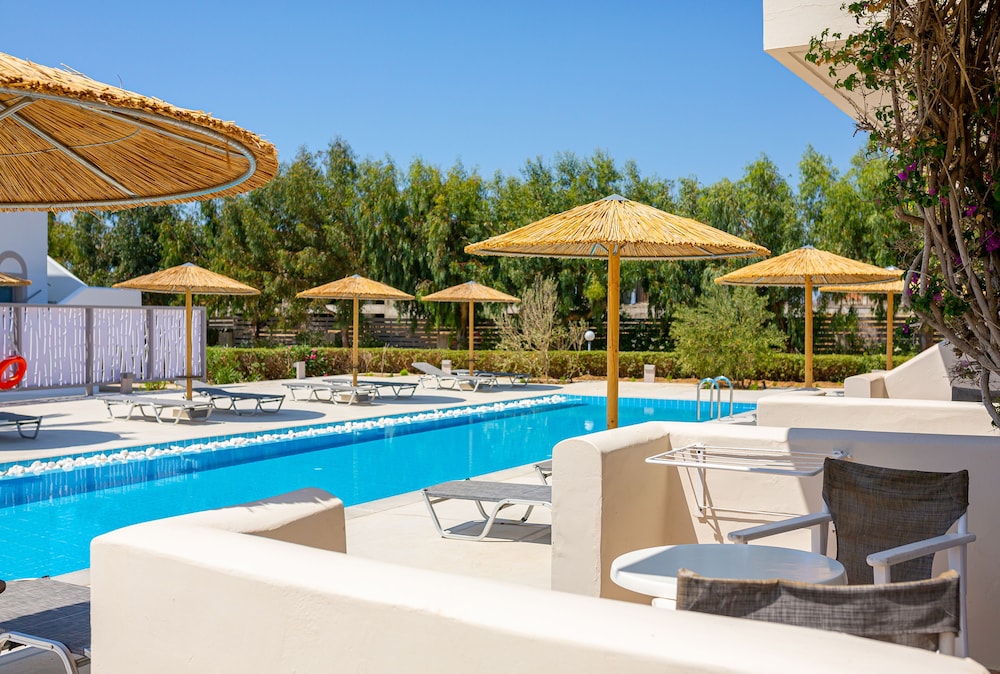 Akti Beach Club — Swimming pool in Kardamena, South Aegean