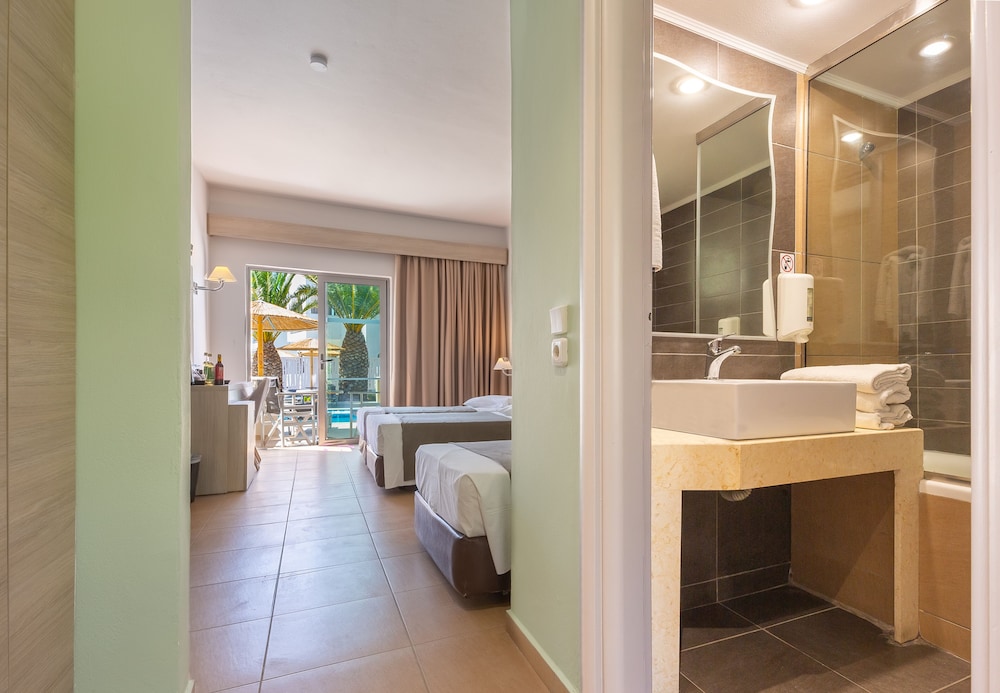 Akti Beach Club — Hotel rooms in Kardamena, South Aegean
