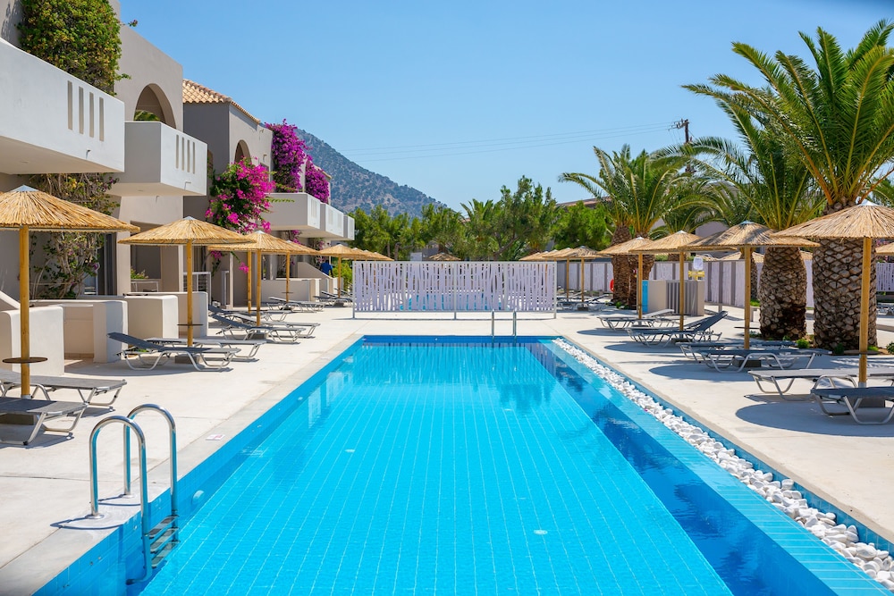 Akti Beach Club — Swimming pool in Kardamena, South Aegean