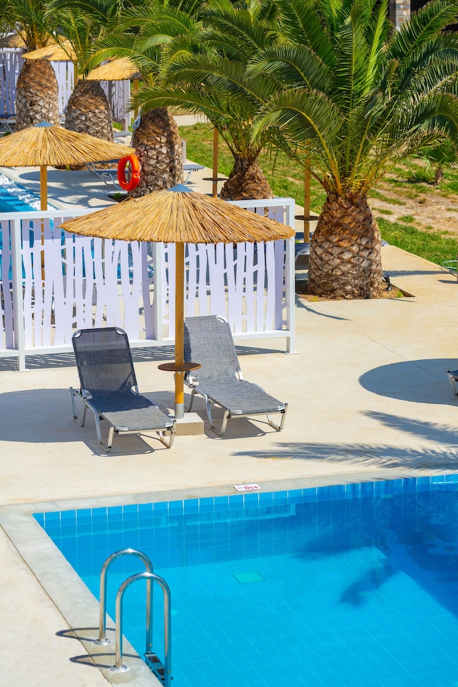 Akti Beach Club — Swimming pool in Kardamena, South Aegean
