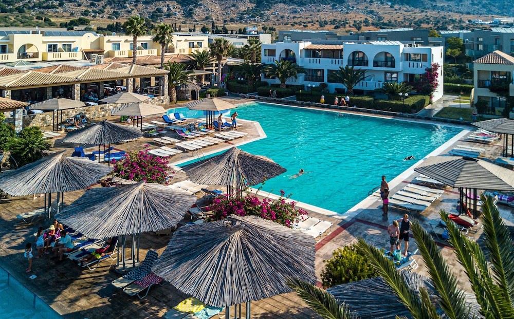 Akti Beach Club — Swimming pool in Kardamena, South Aegean