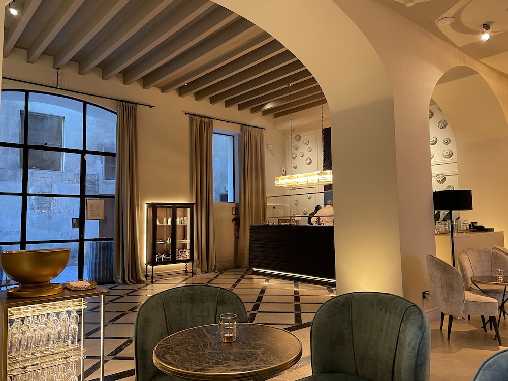Hotel Basílica — Restaurant & bars in Palma de Mallorca, Balearic Islands