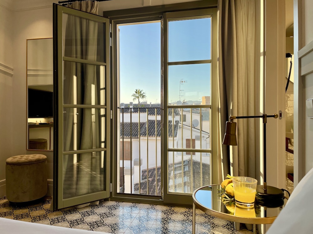 Hotel Basílica — Hotel rooms in Palma de Mallorca, Balearic Islands
