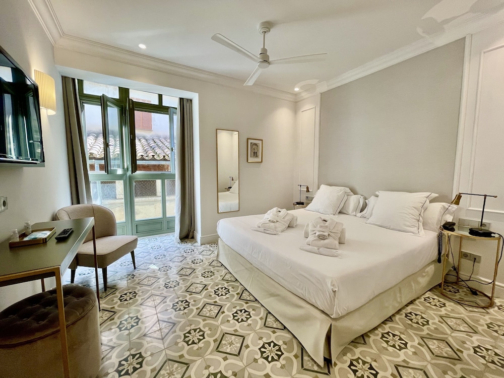 Hotel Basílica — Hotel rooms in Palma de Mallorca, Balearic Islands