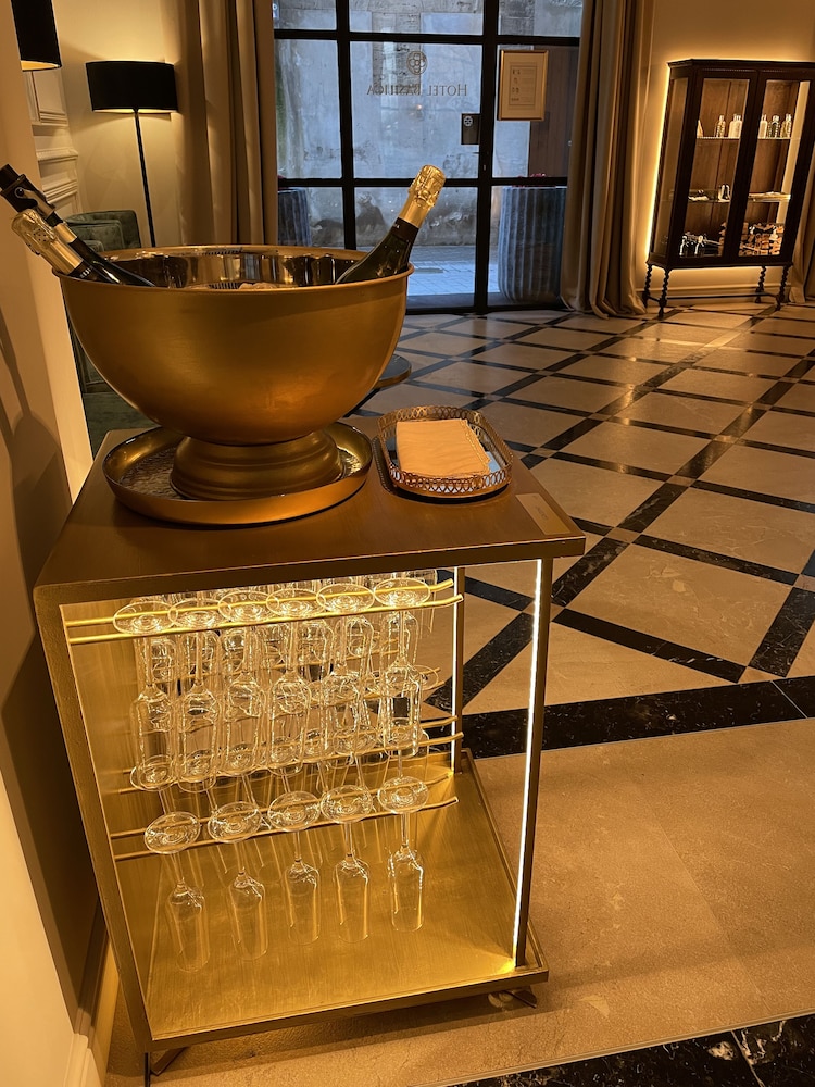 Hotel Basílica — Restaurant & bars in Palma de Mallorca, Balearic Islands