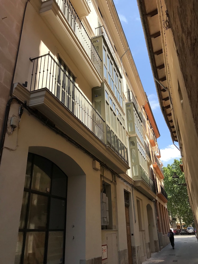 Hotel Basílica — Hotel building in Palma de Mallorca, Balearic Islands