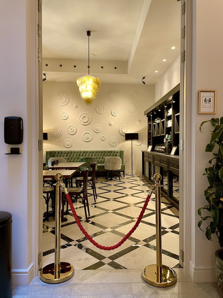 Hotel Basílica — Restaurant & bars in Palma de Mallorca, Balearic Islands